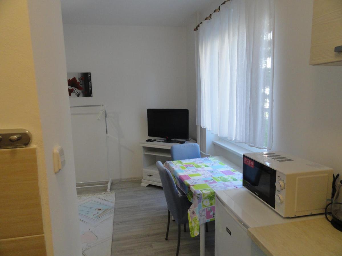 Apartman Sluka ยีเลมนิเซ ภายนอก รูปภาพ